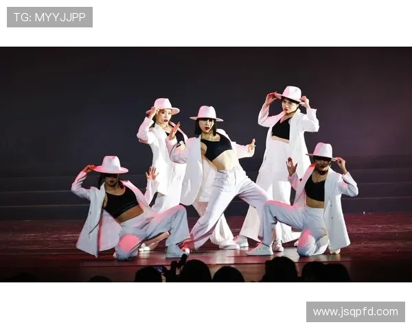 全国街舞大赛特别报道:深圳飞盘队如何在舞台上绽放光彩与激情 全国街舞大赛特别报道:深圳飞盘队如何在舞台上绽放光彩与激情