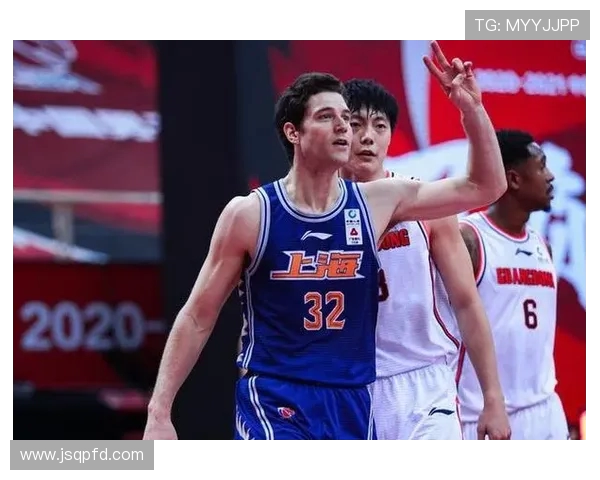 武汉篮球队与广州篮球队赛后复盘分析个人能力对比与表现总结