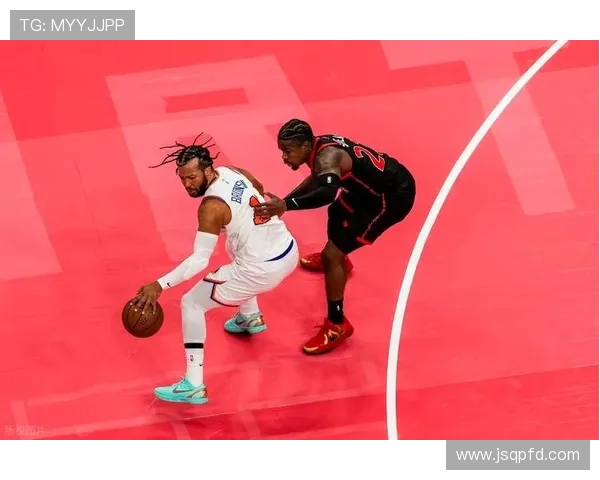 2014年尼克斯对决热火的经典对抗赛回顾与分析