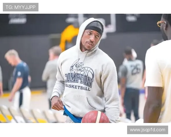 德马尔德罗赞的篮球传奇之路与个人成长故事探讨