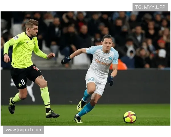 法甲马赛与雷恩比赛因天气原因延期球迷期待新赛程安排