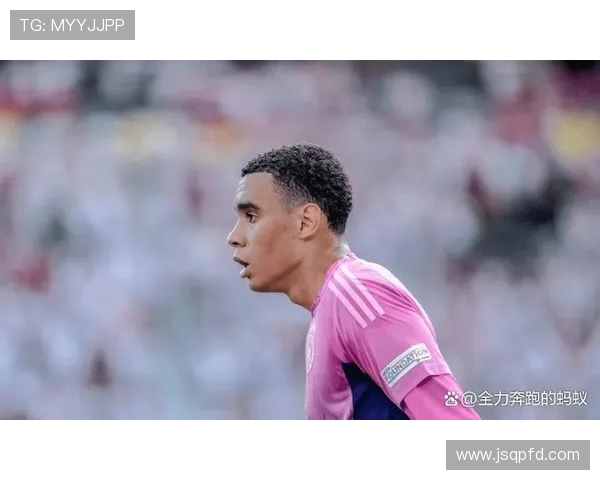 穆西亚拉：年轻天才如何在足球世界中崭露头角并引领未来潮流