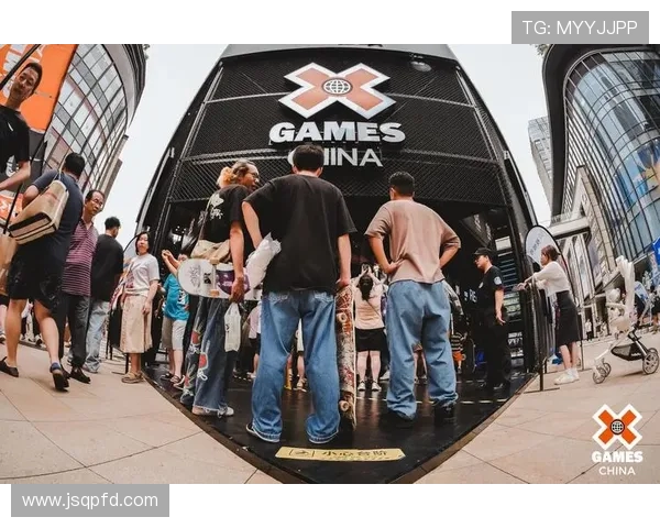 重庆滑板队团队协作的变革与热议推动滑板文化发展