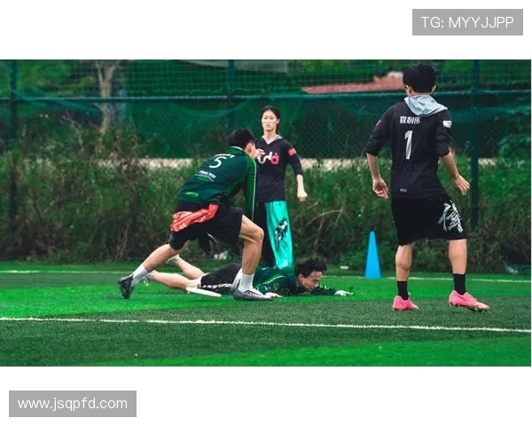 重庆飞盘队实力不凡荣登全国速度排行榜第十名引发关注 重庆飞盘队实力不凡荣登全国速度排行榜第十名引发关注