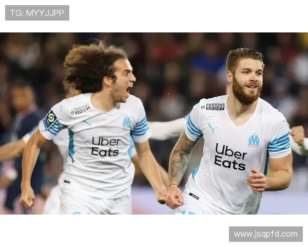 马赛主场迎战巴黎圣日耳曼双方争夺法甲榜首荣耀